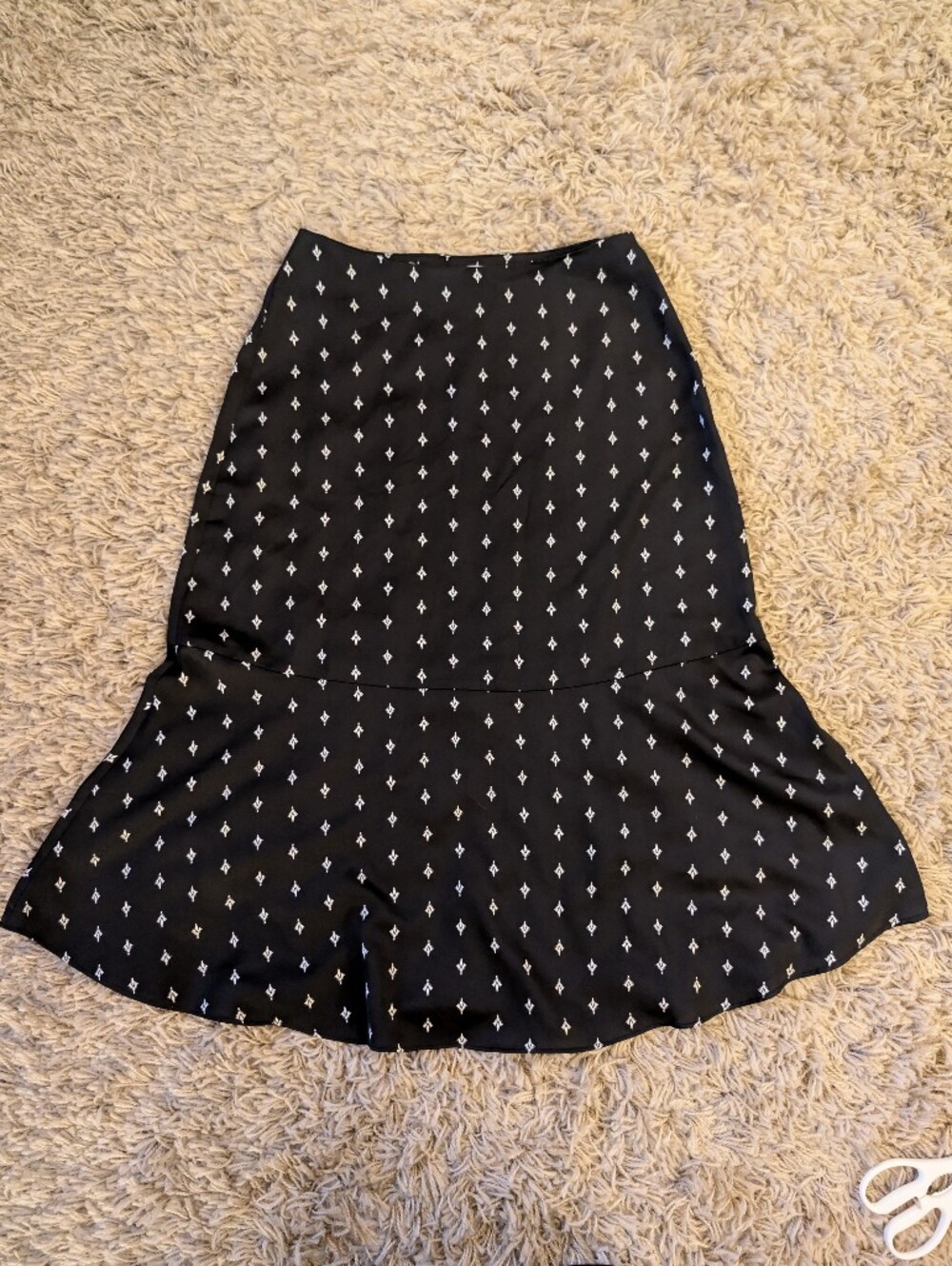 LOFT Black & Ivory Geometric Print Midi Skirt Size 10